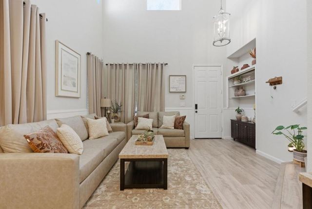 62 Thomas Avenue, Tracy, CA 95391