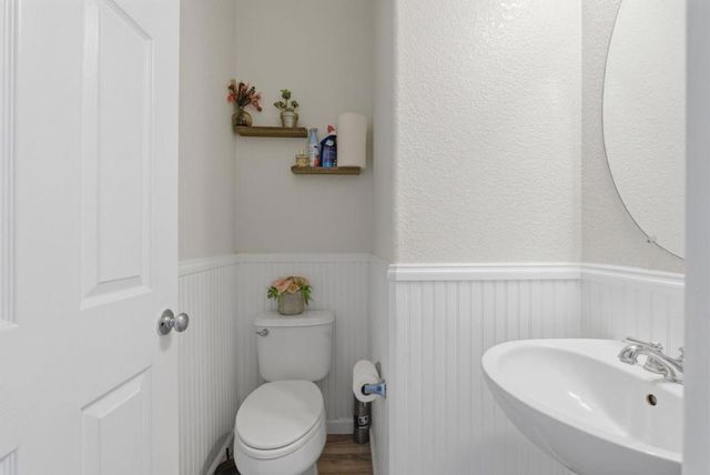 62 Thomas Avenue, Tracy, CA 95391