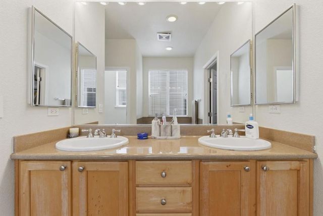 62 Thomas Avenue, Tracy, CA 95391