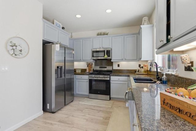 62 Thomas Avenue, Tracy, CA 95391