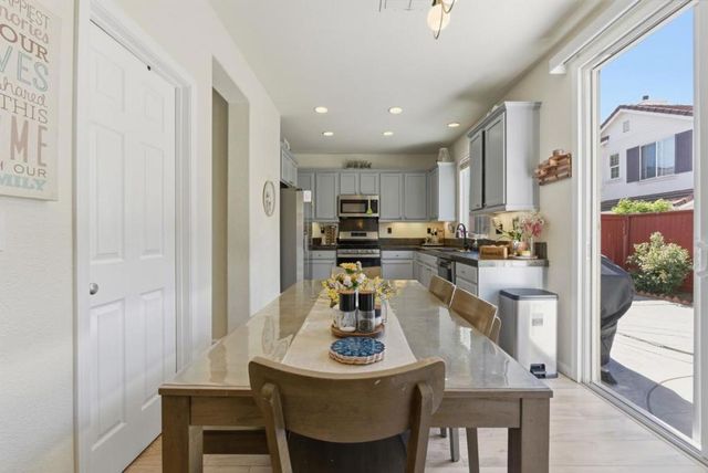 62 Thomas Avenue, Tracy, CA 95391