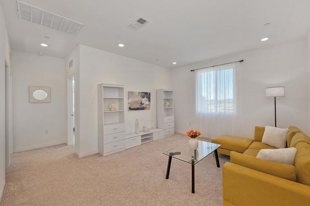 8118 Tino Way, Elk Grove, CA 95757