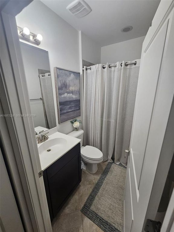 Image 16 of property listing at 3390 NW 125th Way 3390, Sunrise, FL 33323