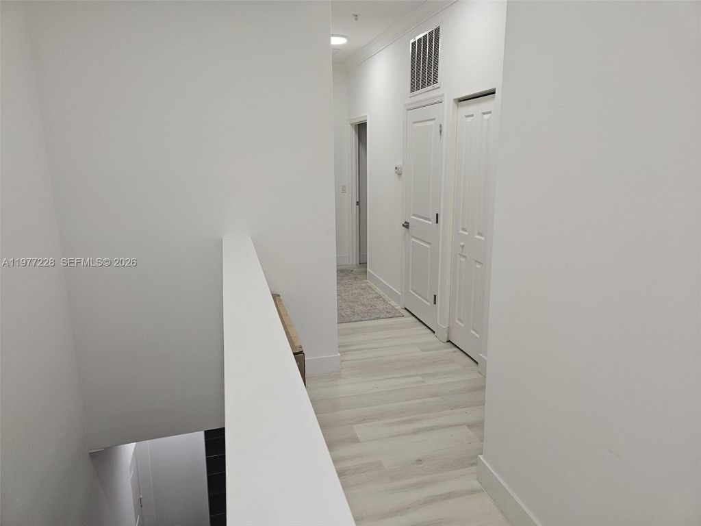 Image 19 of property listing at 3390 NW 125th Way 3390, Sunrise, FL 33323