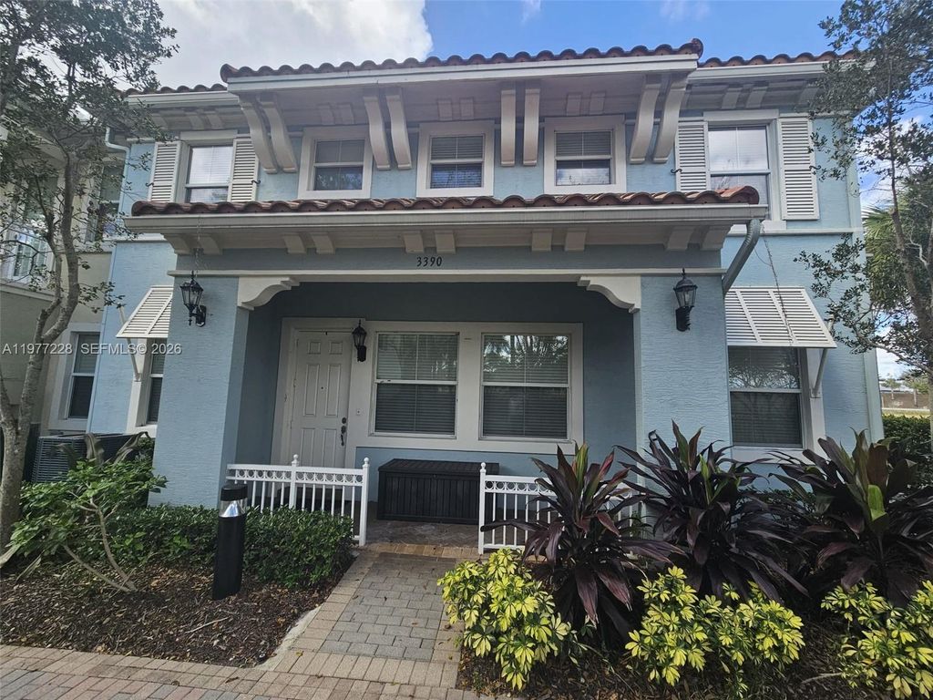 Image 3 of property listing at 3390 NW 125th Way 3390, Sunrise, FL 33323