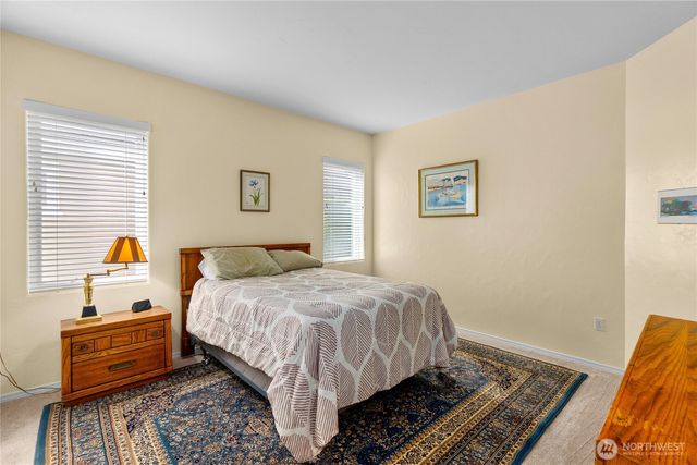 6936 Fairway Lane SE, Olympia, WA 98501