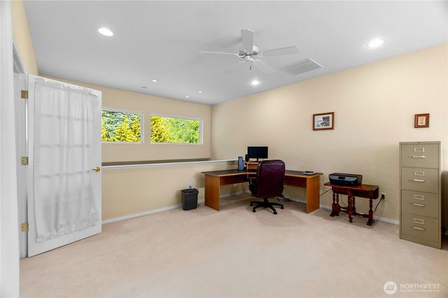 6936 Fairway Lane SE, Olympia, WA 98501
