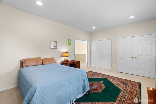 6936 Fairway Lane SE, Olympia, WA 98501