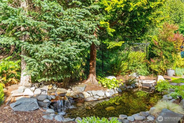 6936 Fairway Lane SE, Olympia, WA 98501