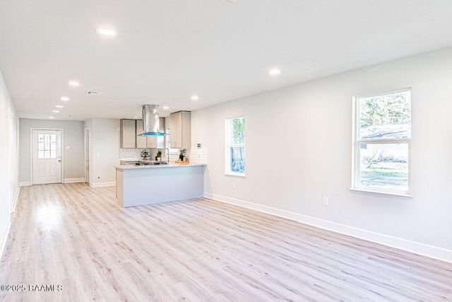 633 Courville Street, Breaux Bridge, LA 70517