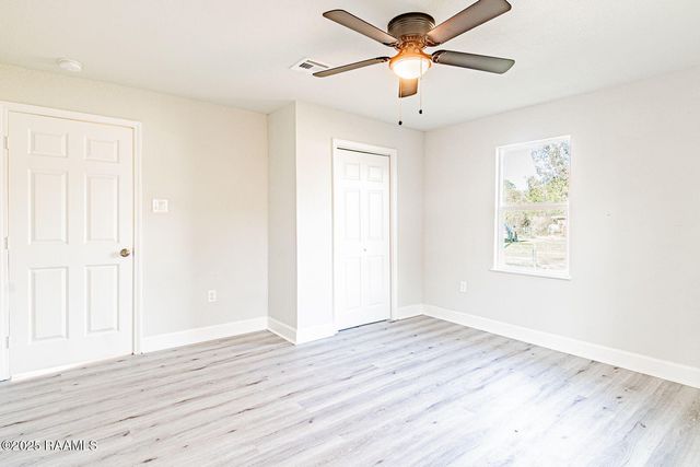 633 Courville Street, Breaux Bridge, LA 70517