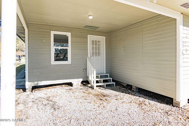 633 Courville Street, Breaux Bridge, LA 70517