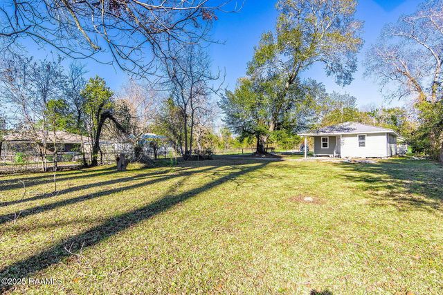 633 Courville Street, Breaux Bridge, LA 70517