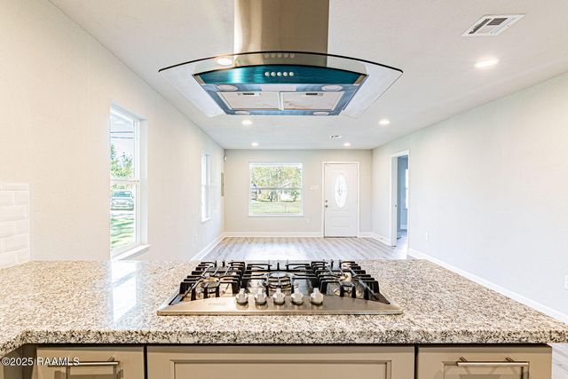 633 Courville Street, Breaux Bridge, LA 70517