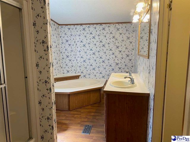 2663 Dove Trail Rd, Darlington, SC 29540