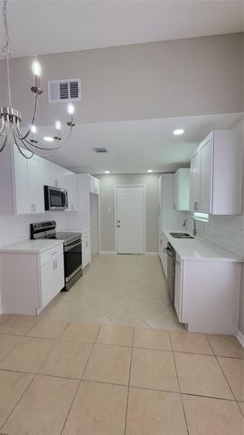 7646 Winkle Wood Lane, Houston, TX 77086