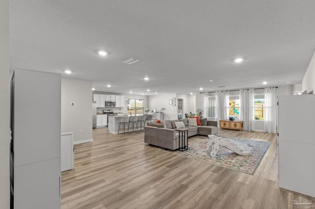 3854 James Stovall St, Pensacola, FL 32526