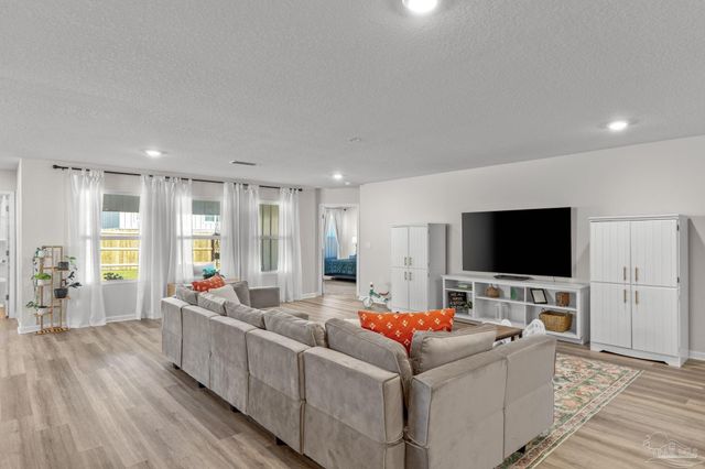 3854 James Stovall St, Pensacola, FL 32526