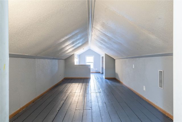 419 33rd Street NE, Cedar Rapids, IA 52402