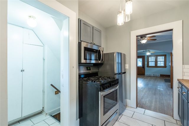 419 33rd Street NE, Cedar Rapids, IA 52402