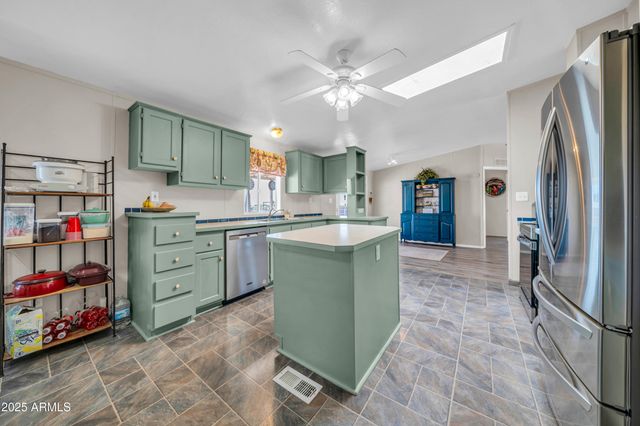 21024 W MONTGOMERY Road, Wittmann, AZ 85361