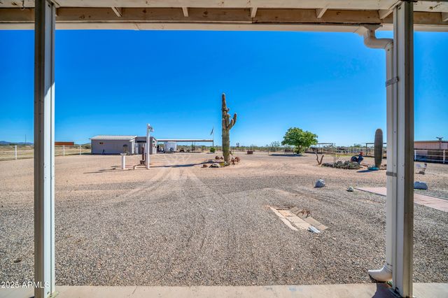 21024 W MONTGOMERY Road, Wittmann, AZ 85361