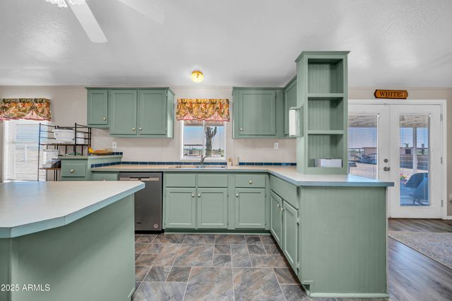 21024 W MONTGOMERY Road, Wittmann, AZ 85361