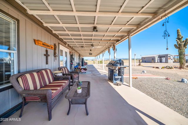 21024 W MONTGOMERY Road, Wittmann, AZ 85361