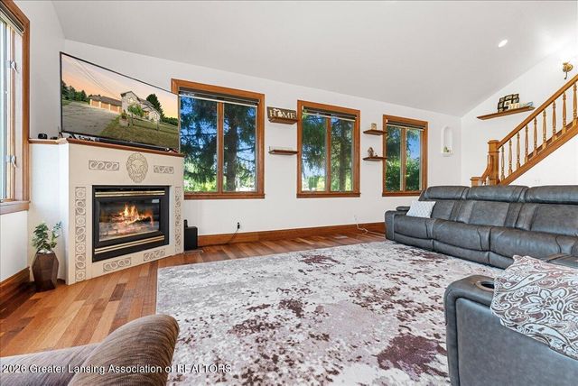 1300 S Canal Road, Lansing, MI 48917