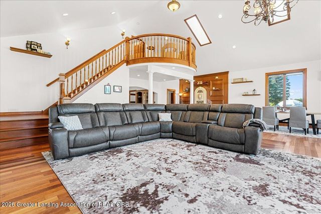 1300 S Canal Road, Lansing, MI 48917