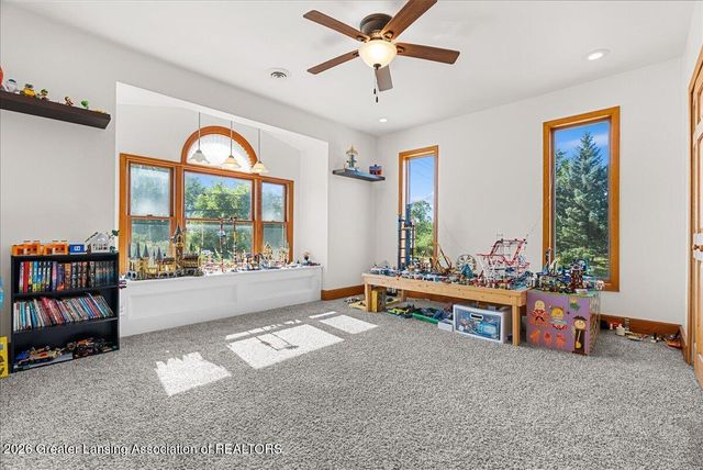 1300 S Canal Road, Lansing, MI 48917