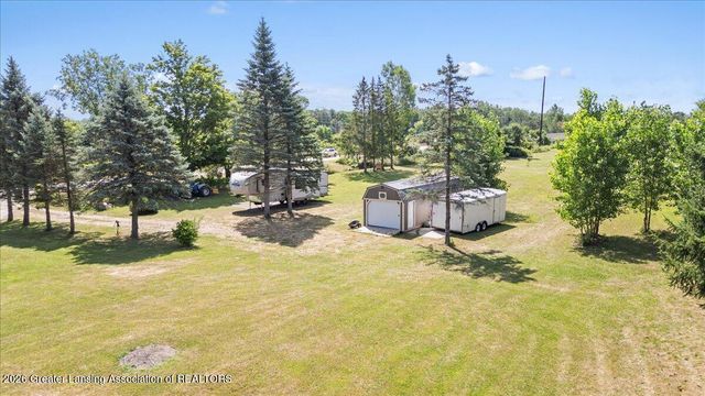 1300 S Canal Road, Lansing, MI 48917