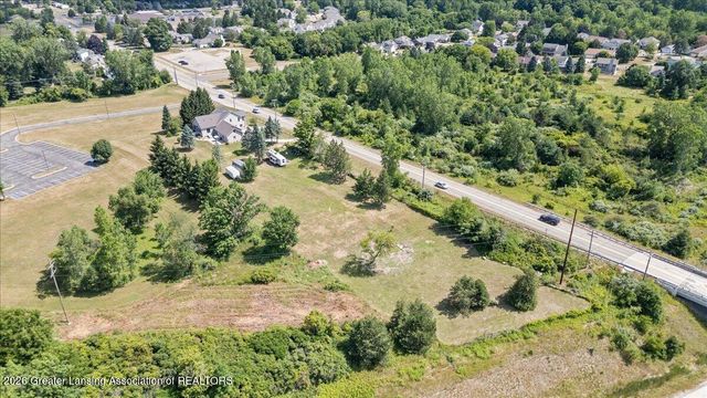 1300 S Canal Road, Lansing, MI 48917