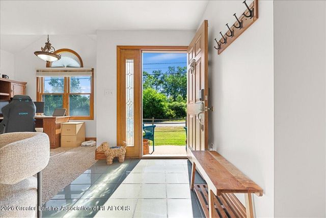 1300 S Canal Road, Lansing, MI 48917