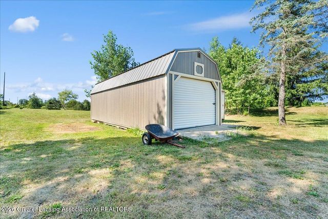 1300 S Canal Road, Lansing, MI 48917