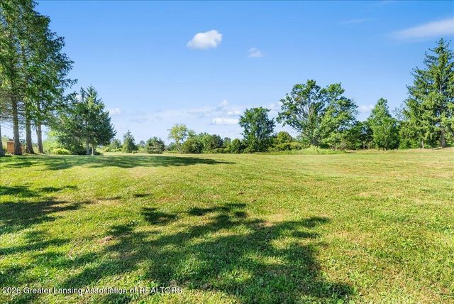 1300 S Canal Road, Lansing, MI 48917