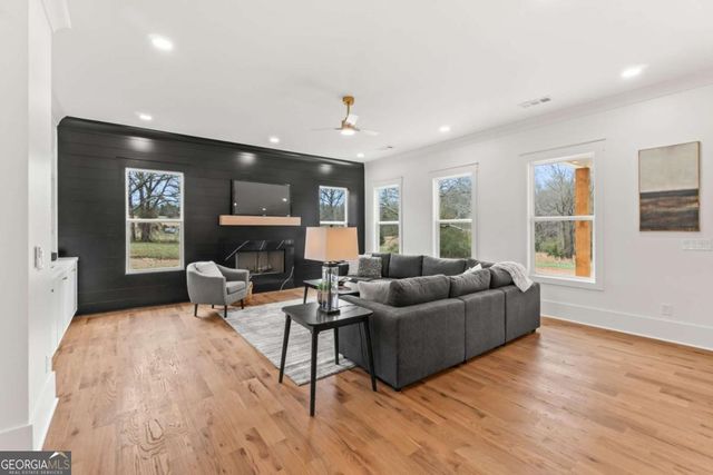 105 River Meadow Lane, Social Circle, GA 30025