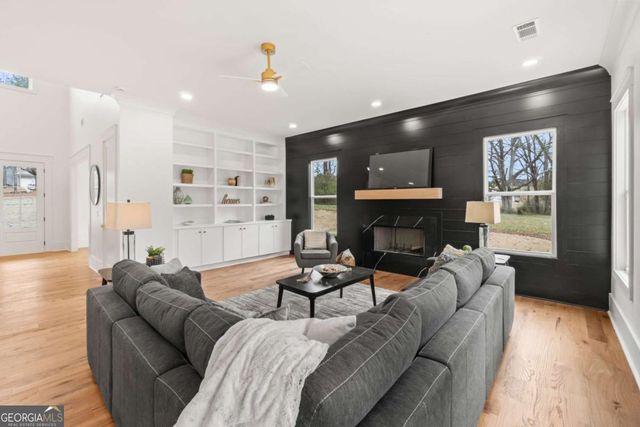 105 River Meadow Lane, Social Circle, GA 30025