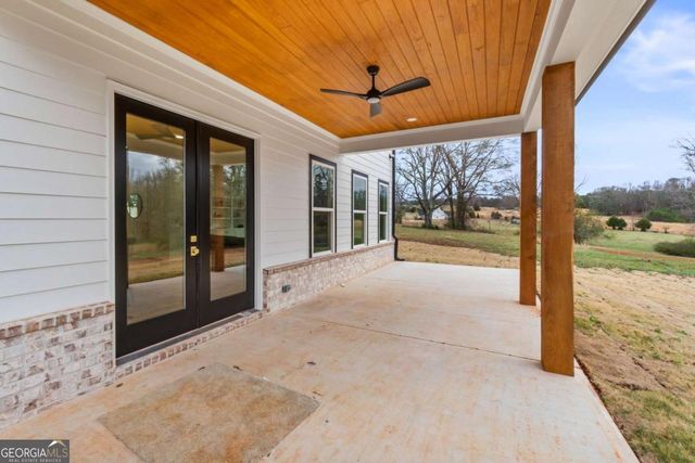 105 River Meadow Lane, Social Circle, GA 30025