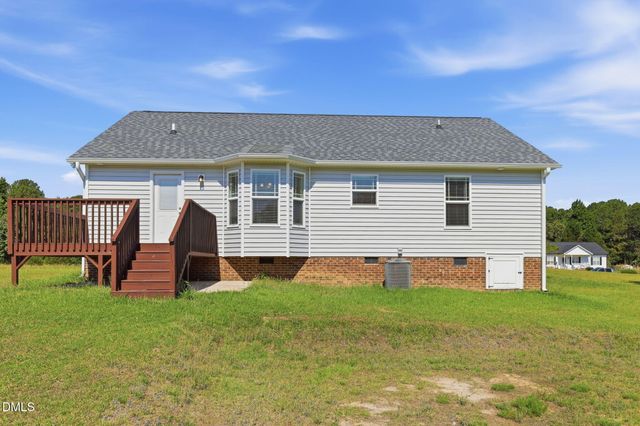 140 Trail Ridge Drive, Benson, NC 27504