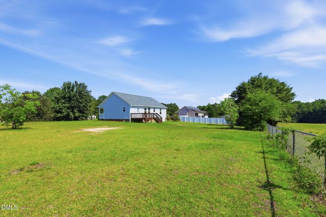 140 Trail Ridge Drive, Benson, NC 27504