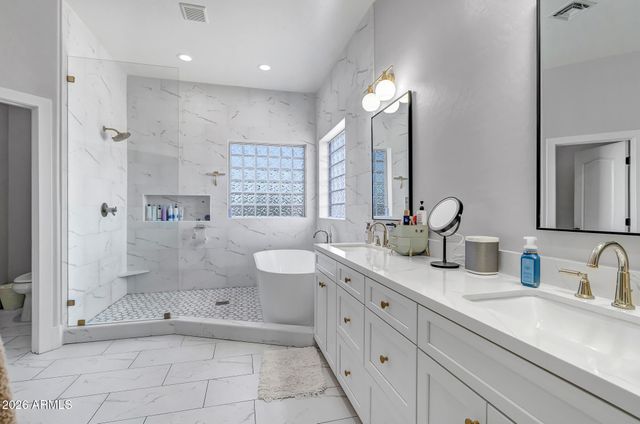 2885 S PALM Street, Gilbert, AZ 85295