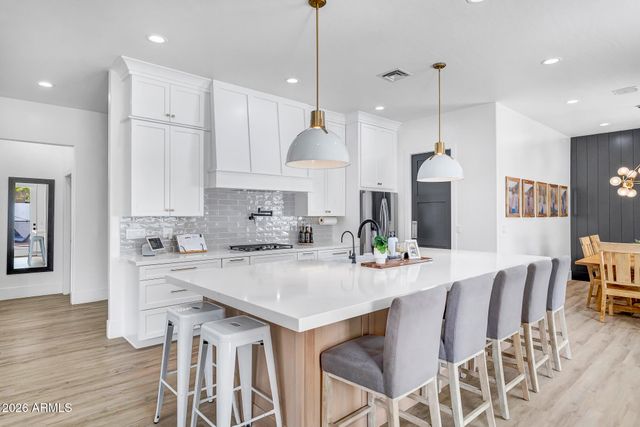 2885 S PALM Street, Gilbert, AZ 85295
