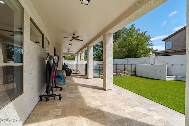 2885 S PALM Street, Gilbert, AZ 85295