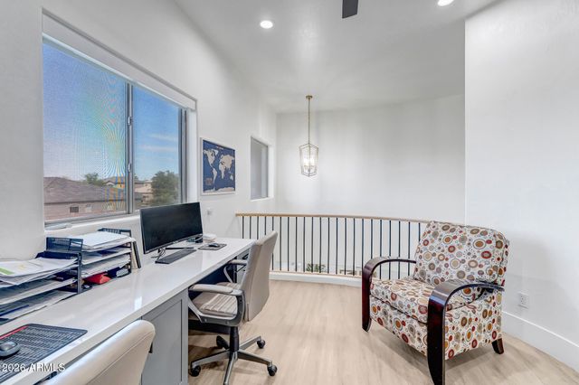 2885 S PALM Street, Gilbert, AZ 85295