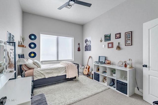 2885 S PALM Street, Gilbert, AZ 85295