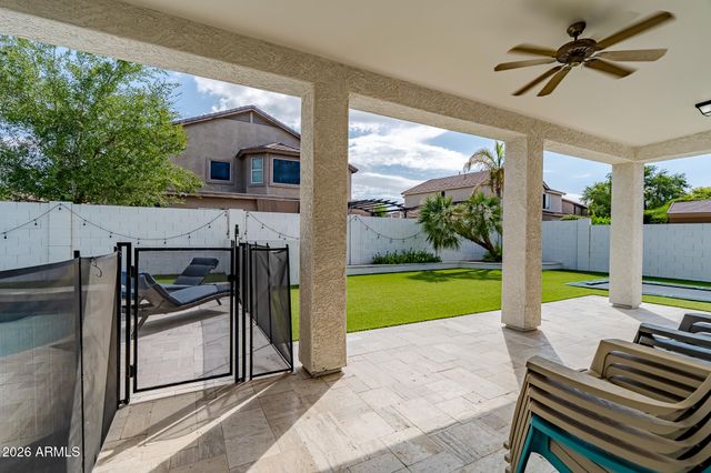2885 S PALM Street, Gilbert, AZ 85295