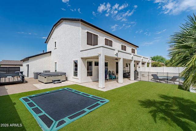 2885 S PALM Street, Gilbert, AZ 85295
