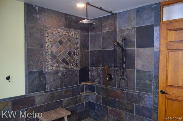 8665 Meskill Road, Columbus, MI 48063