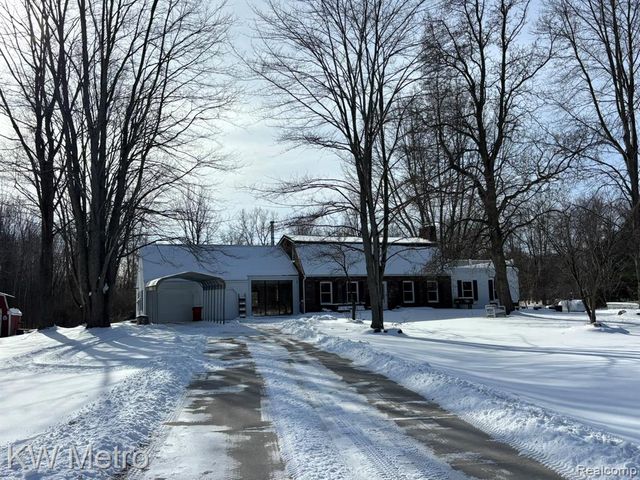 8665 Meskill Road, Columbus, MI 48063